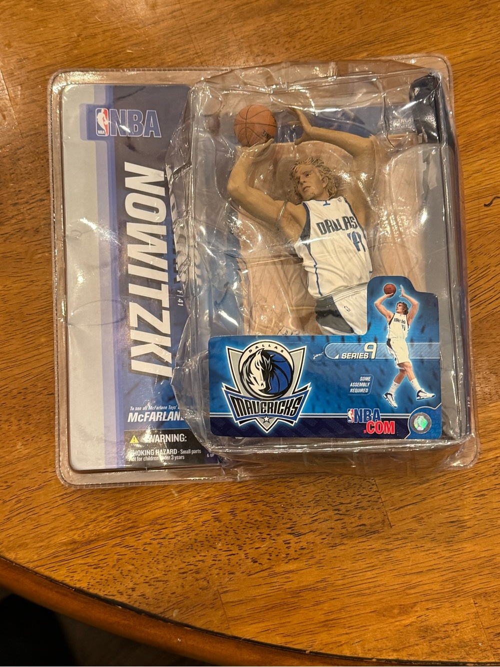 NBA Dirk Nowitzki Dallas Mavericks Figurine - White, Blue